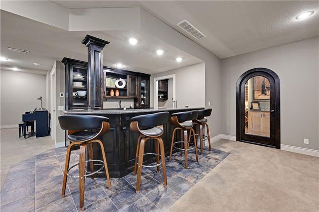 20104 W 90TH Street, Lenexa, KS 66220