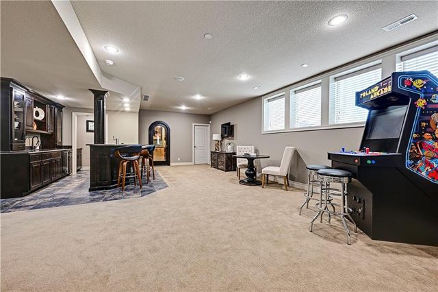 20104 W 90TH Street, Lenexa, KS 66220
