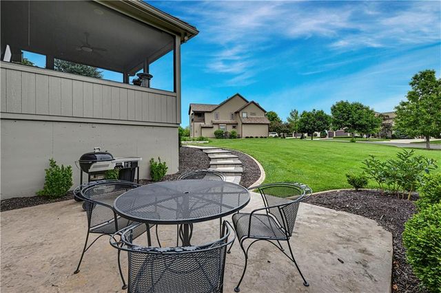 20104 W 90TH Street, Lenexa, KS 66220