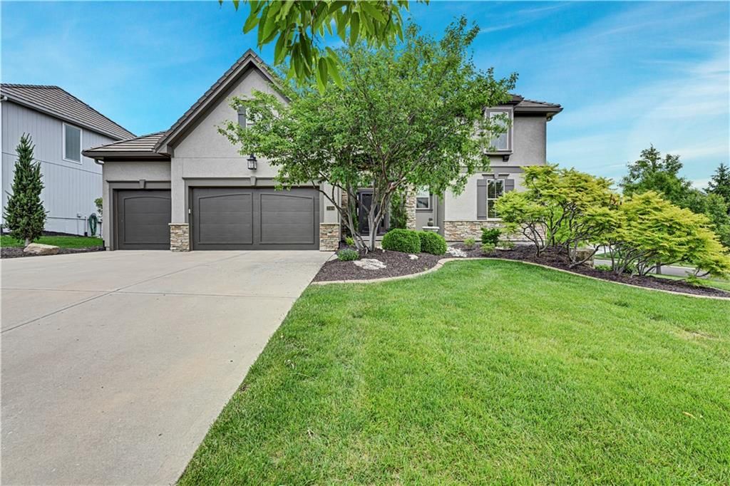 20104 W 90TH Street, Lenexa, KS 66220