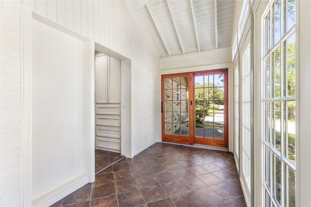 1814 Oak Creek Drive, Sherman, TX 75092