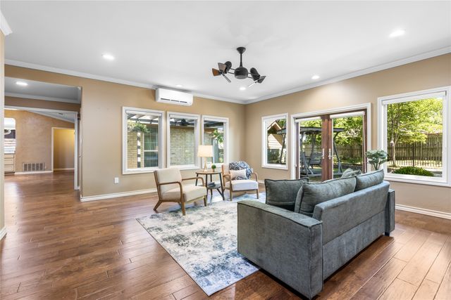 1814 Oak Creek Drive, Sherman, TX 75092