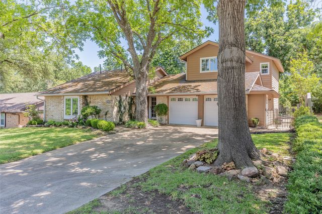 1814 Oak Creek Drive, Sherman, TX 75092