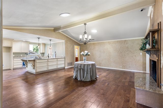 1814 Oak Creek Drive, Sherman, TX 75092