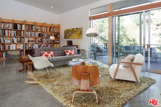 7500 Devista Drive, Los Angeles, CA 90046