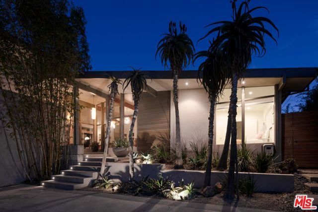7500 Devista Drive, Los Angeles, CA 90046