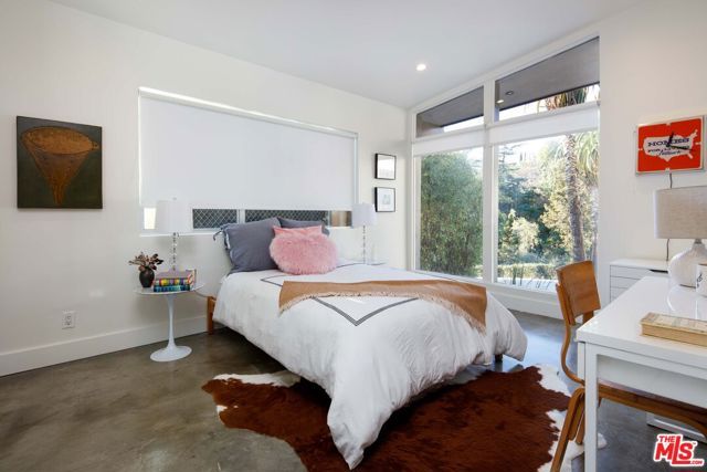 7500 Devista Drive, Los Angeles, CA 90046