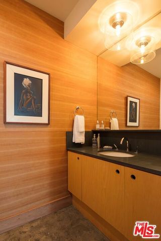 7500 Devista Drive, Los Angeles, CA 90046