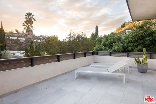 7500 Devista Drive, Los Angeles, CA 90046
