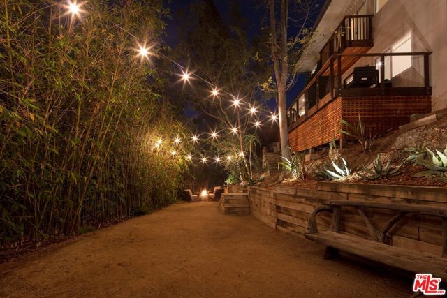 7500 Devista Drive, Los Angeles, CA 90046