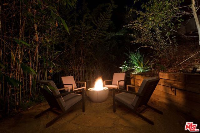 7500 Devista Drive, Los Angeles, CA 90046