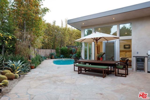 7500 Devista Drive, Los Angeles, CA 90046