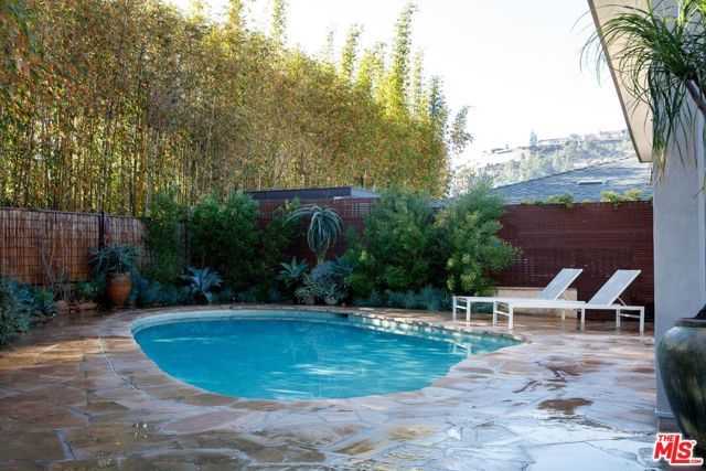 7500 Devista Drive, Los Angeles, CA 90046