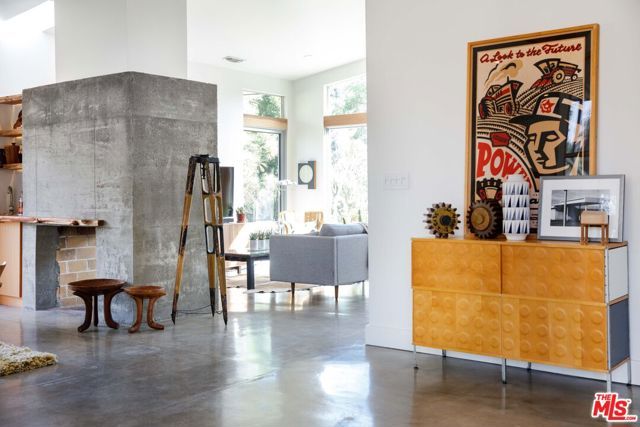 7500 Devista Drive, Los Angeles, CA 90046