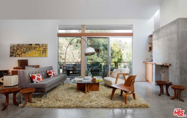 7500 Devista Drive, Los Angeles, CA 90046