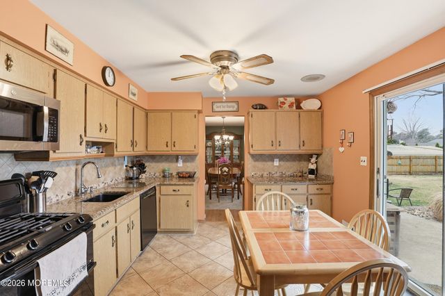 333 Savannah Road, Toms River, NJ 08757