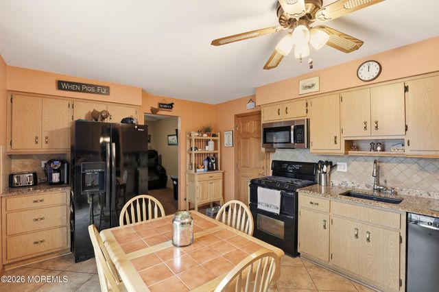 333 Savannah Road, Toms River, NJ 08757