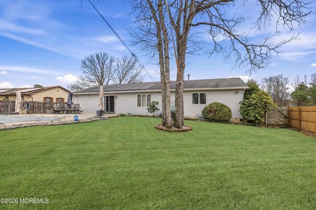 333 Savannah Road, Toms River, NJ 08757