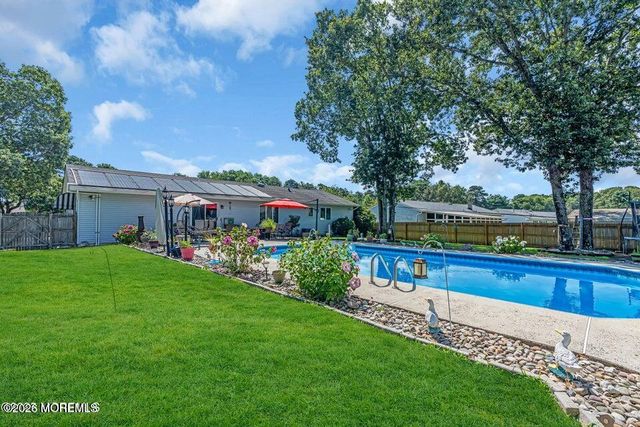 333 Savannah Road, Toms River, NJ 08757