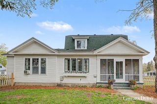 424 Lincoln Lake, Lowell City, MI 49331