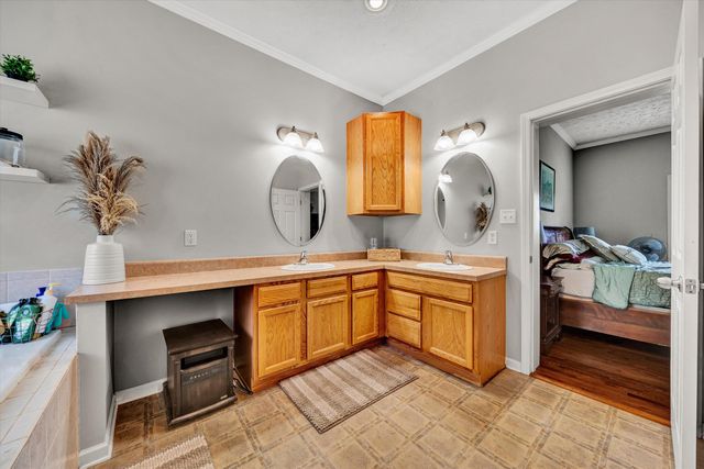 210 DAYTONA DR, Hardy, VA 24101