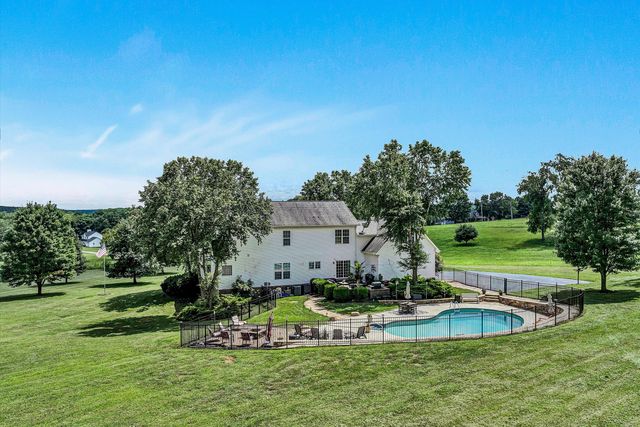 210 DAYTONA DR, Hardy, VA 24101