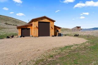 2 Brook Ln, Horseshoe Bend, ID 83629