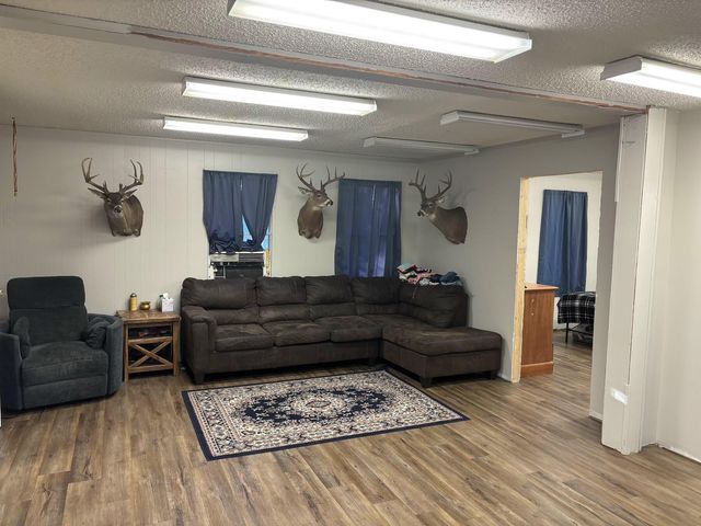 17825 Factory Street, Eminence, MO 65466