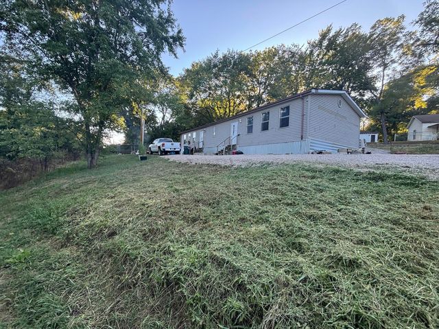 17825 Factory Street, Eminence, MO 65466