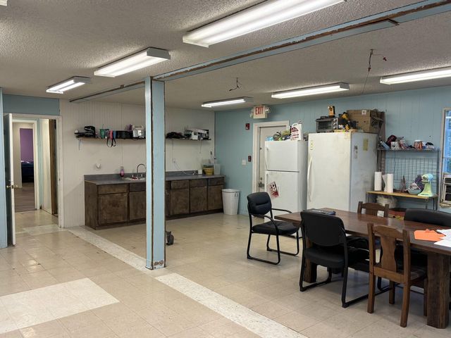 17825 Factory Street, Eminence, MO 65466