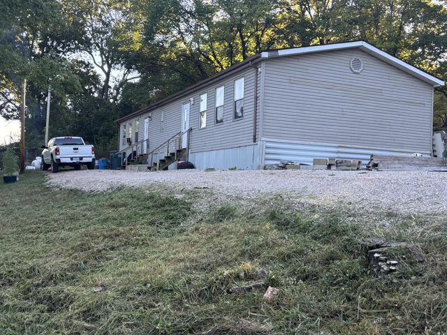 17825 Factory Street, Eminence, MO 65466