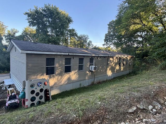 17825 Factory Street, Eminence, MO 65466