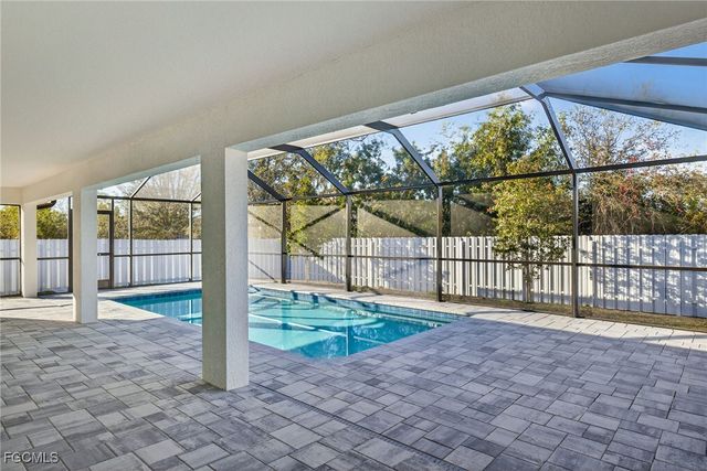 2021 NW 4th TER, Cape Coral, FL 33993