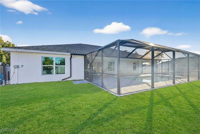 2021 NW 4th TER, Cape Coral, FL 33993