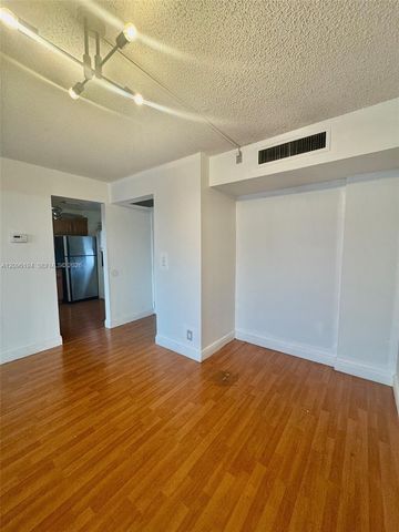 3475 N Country Club Drive 601, Aventura, FL 33180