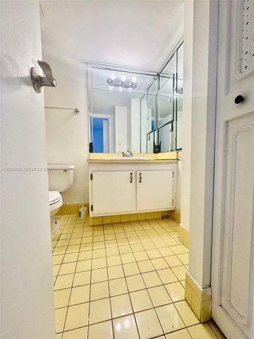 3475 N Country Club Drive 601, Aventura, FL 33180