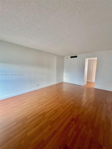 3475 N Country Club Drive 601, Aventura, FL 33180