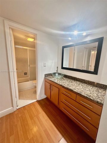 3475 N Country Club Drive 601, Aventura, FL 33180