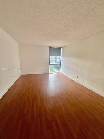 3475 N Country Club Drive 601, Aventura, FL 33180