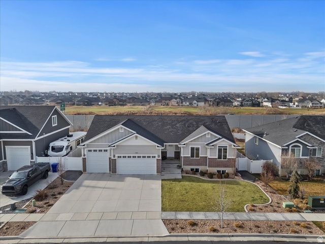 958 S STEED DR, Syracuse, UT 84075