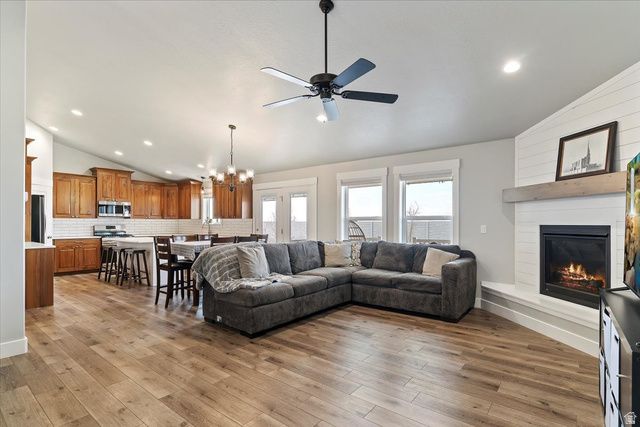 958 S STEED DR, Syracuse, UT 84075