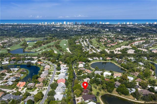 560 Bald Eagle DR 22, Naples, FL 34105