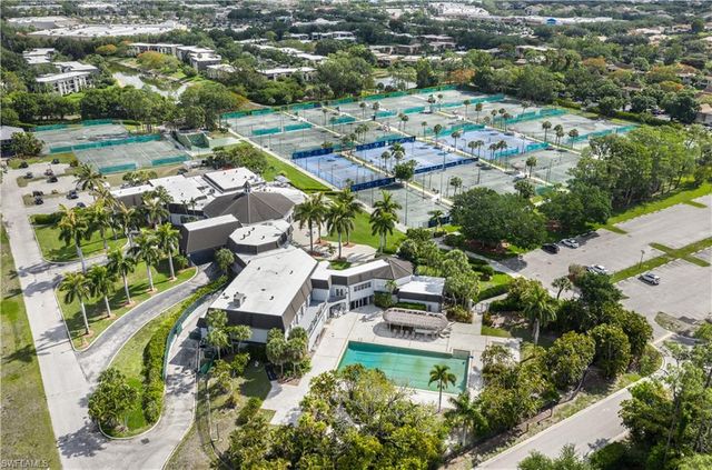 560 Bald Eagle DR 22, Naples, FL 34105