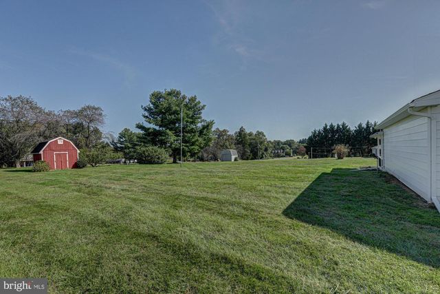 263 SCHOOLHOUSE RD, West Grove, PA 19390