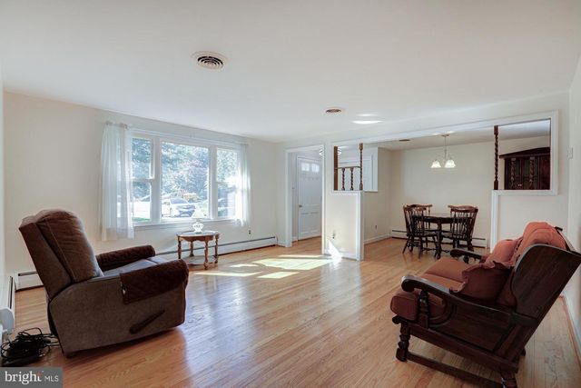 263 SCHOOLHOUSE RD, West Grove, PA 19390