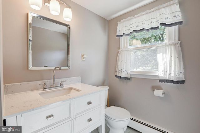 263 SCHOOLHOUSE RD, West Grove, PA 19390