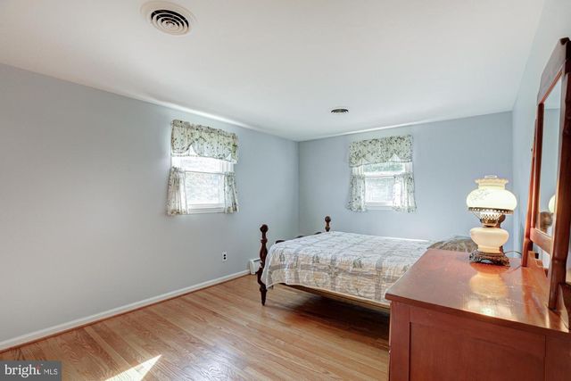 263 SCHOOLHOUSE RD, West Grove, PA 19390