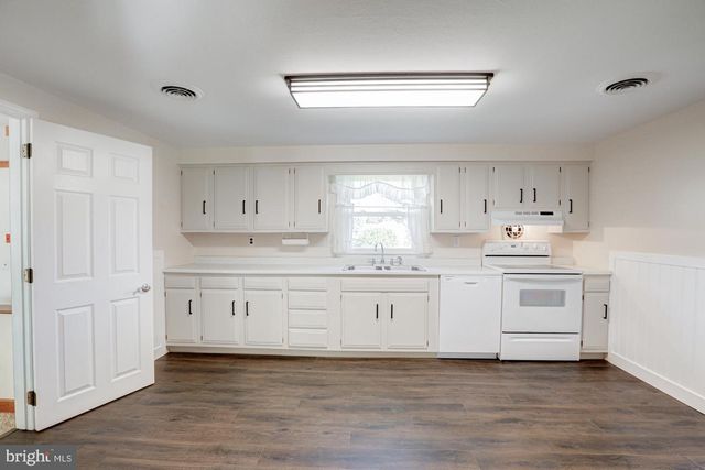 263 SCHOOLHOUSE RD, West Grove, PA 19390