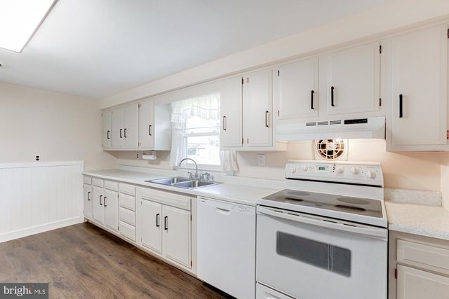 263 SCHOOLHOUSE RD, West Grove, PA 19390