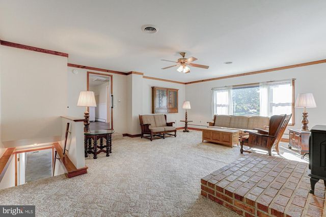 263 SCHOOLHOUSE RD, West Grove, PA 19390